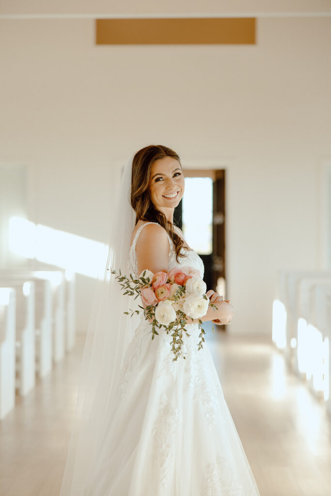 wedding dress and bouquet details
