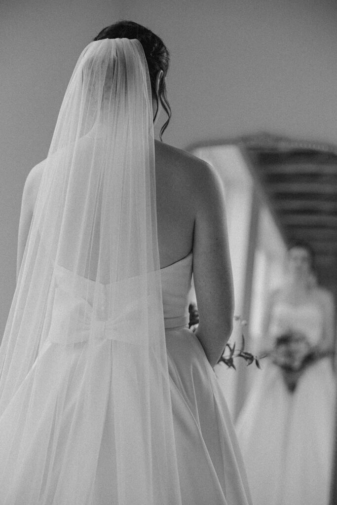 wedding veil and dress photos texas wedding photographer