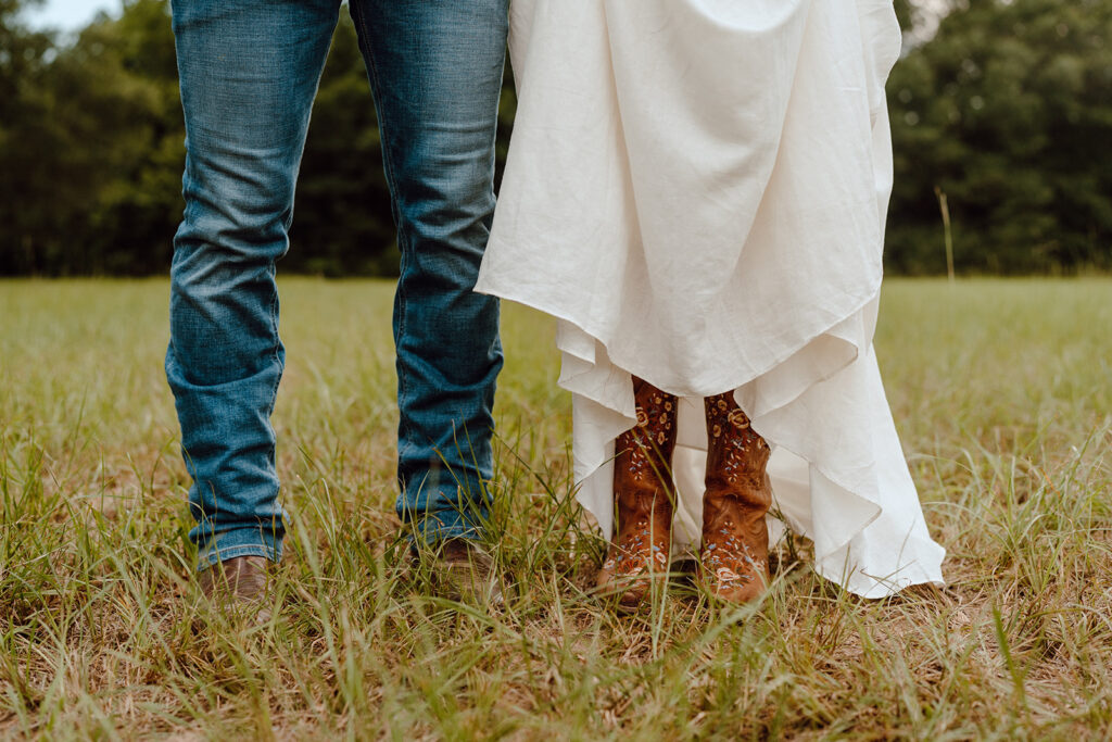 engagement photos outfits cowboy boots