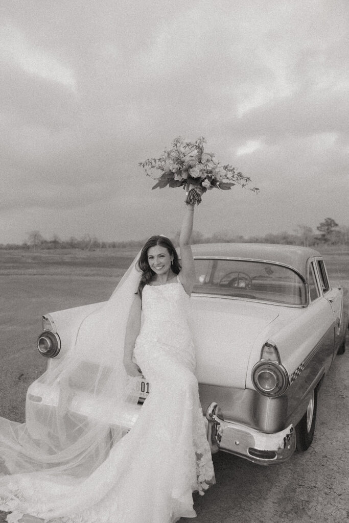 wedding bridals with vintage car