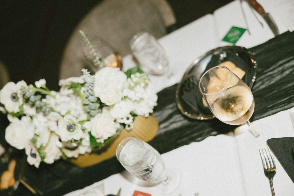 flash wedding rehearsal dinner photos tablescape and decor