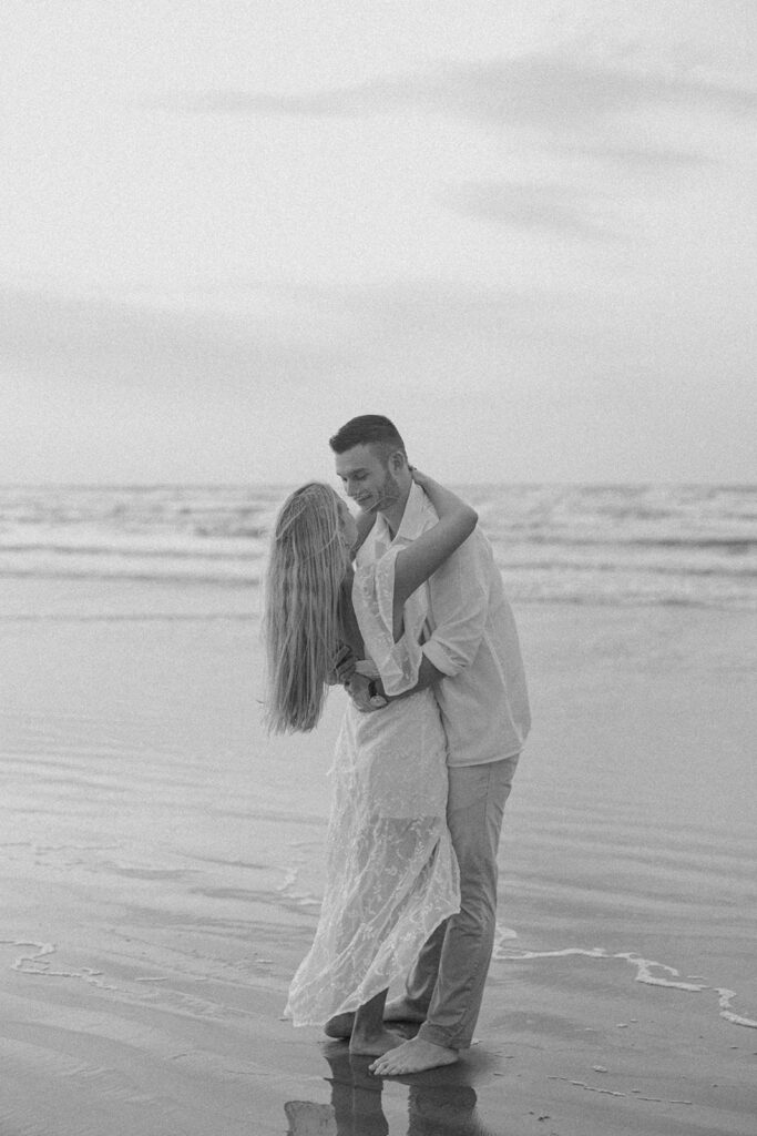 texas engagement photographer beach engagement photos