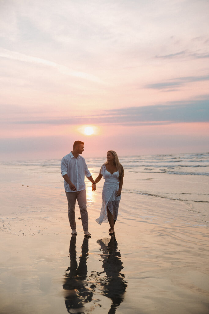 texas engagement photographer romantic and intimate beach couples photoshoot