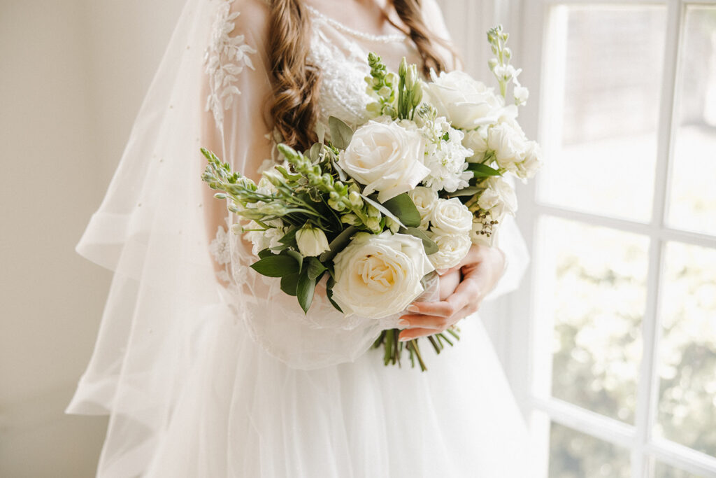 Timeless and Classy Wedding Bridal Photos