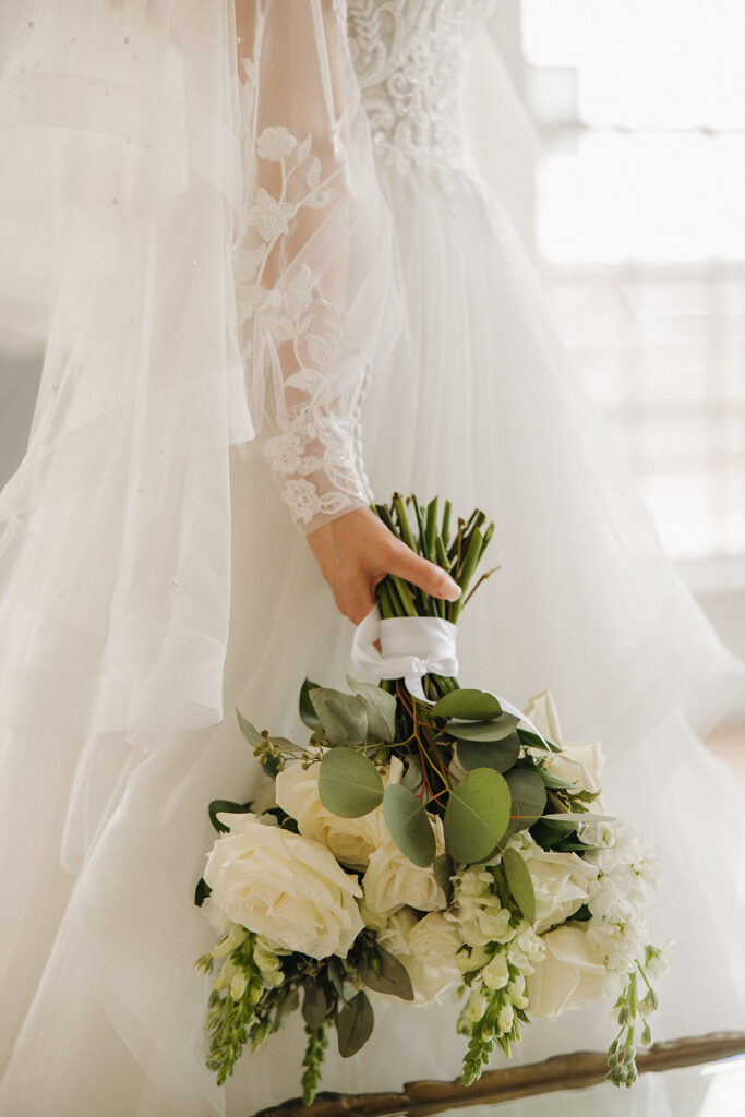 Timeless and Classy Wedding Bridal Photos