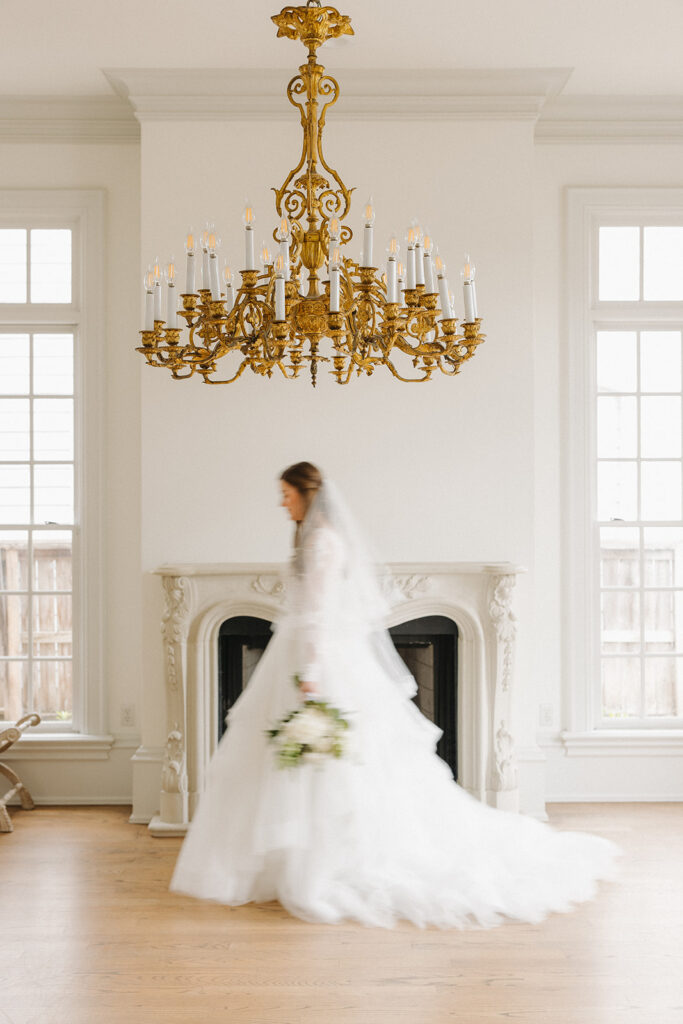 Timeless and Classy Wedding Bridal Photos