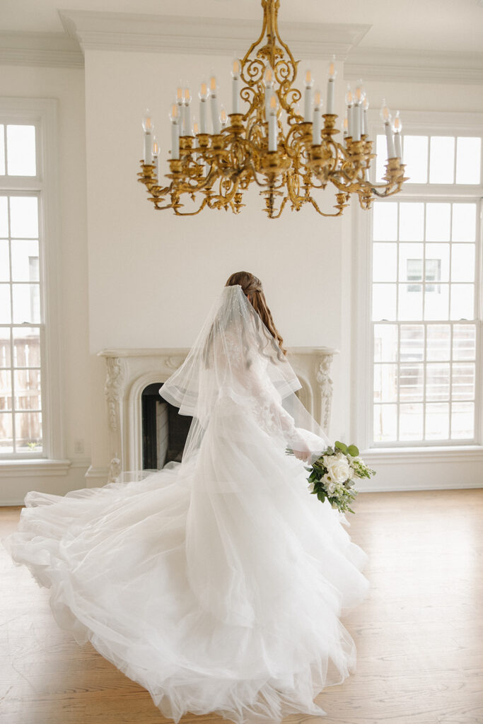 Timeless and Classy Wedding Bridal Photos