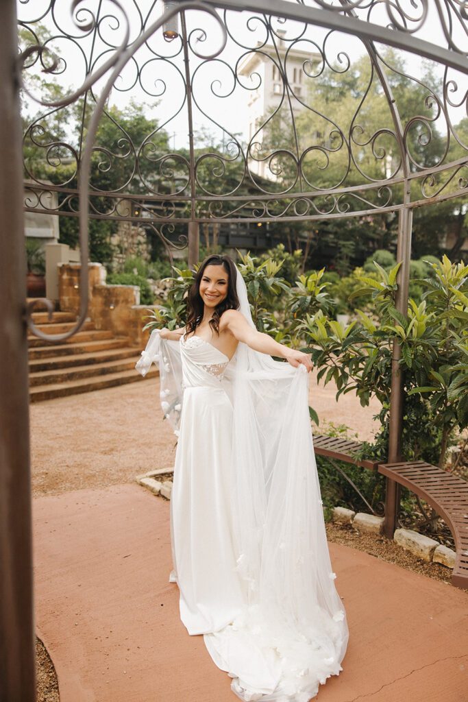 luxury elegant bridal portraits at villa antonia