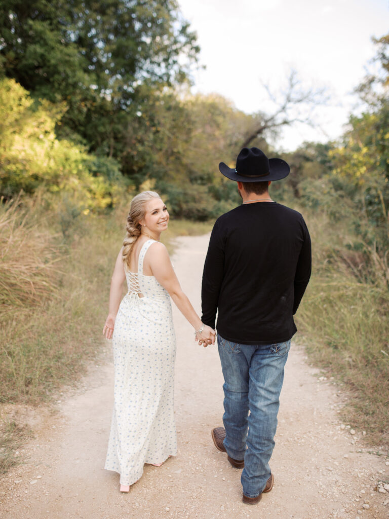 candid and romantic couples photoshoot in austin