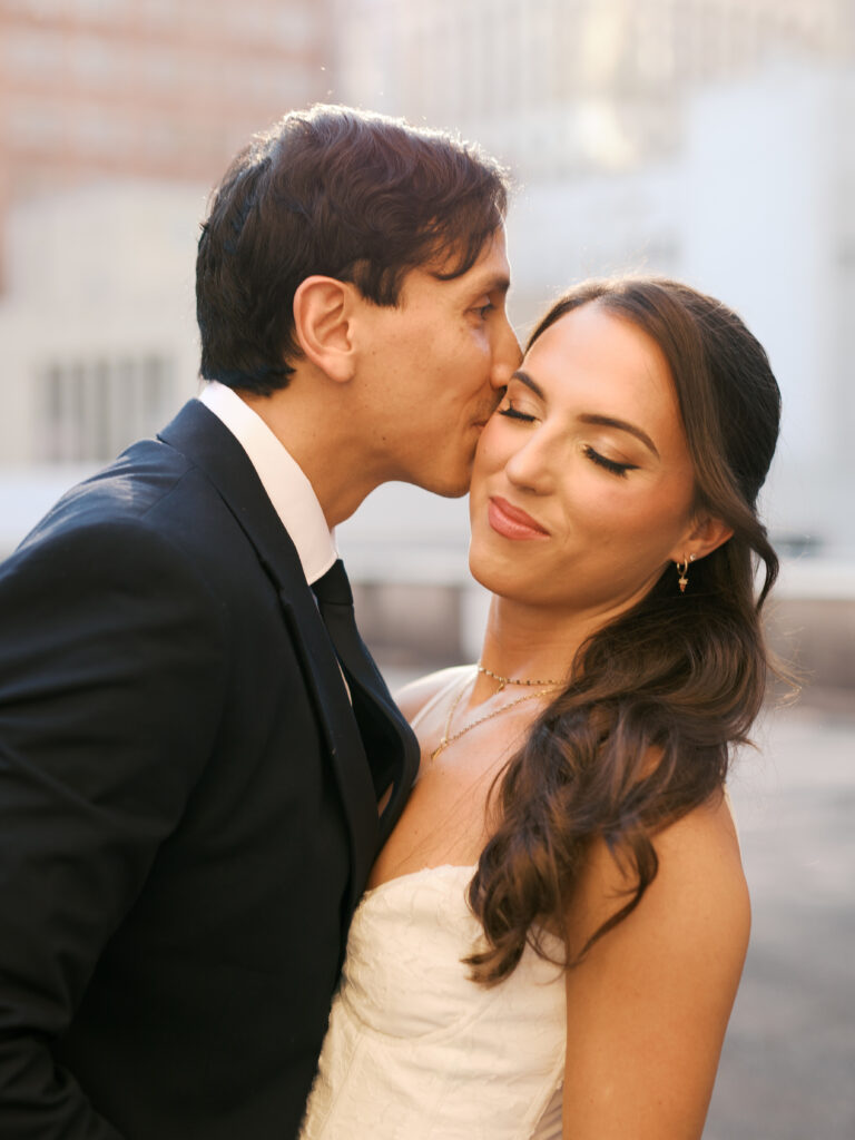 modern couples photoshoot in downtown austin texas