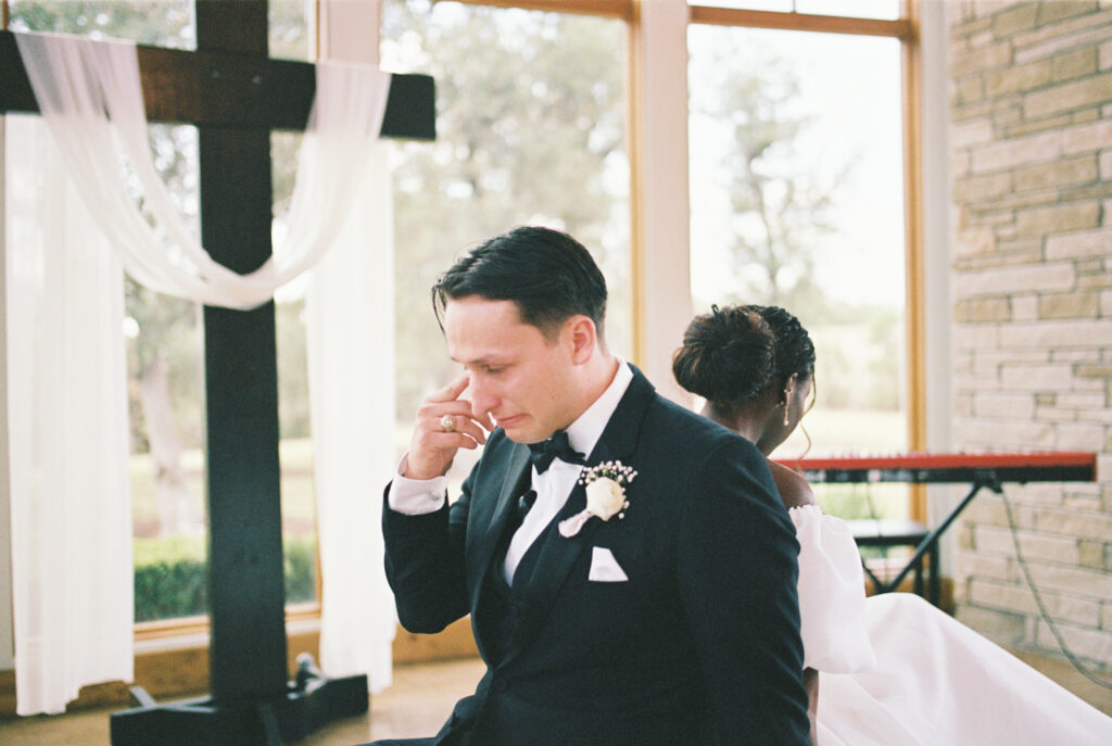 canyonwood ridge wedding photos in austin texas