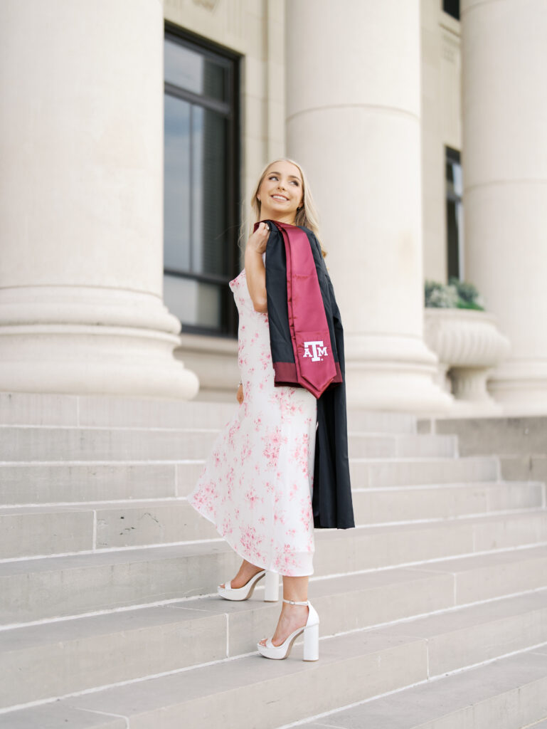 graduation photos cap and gown
