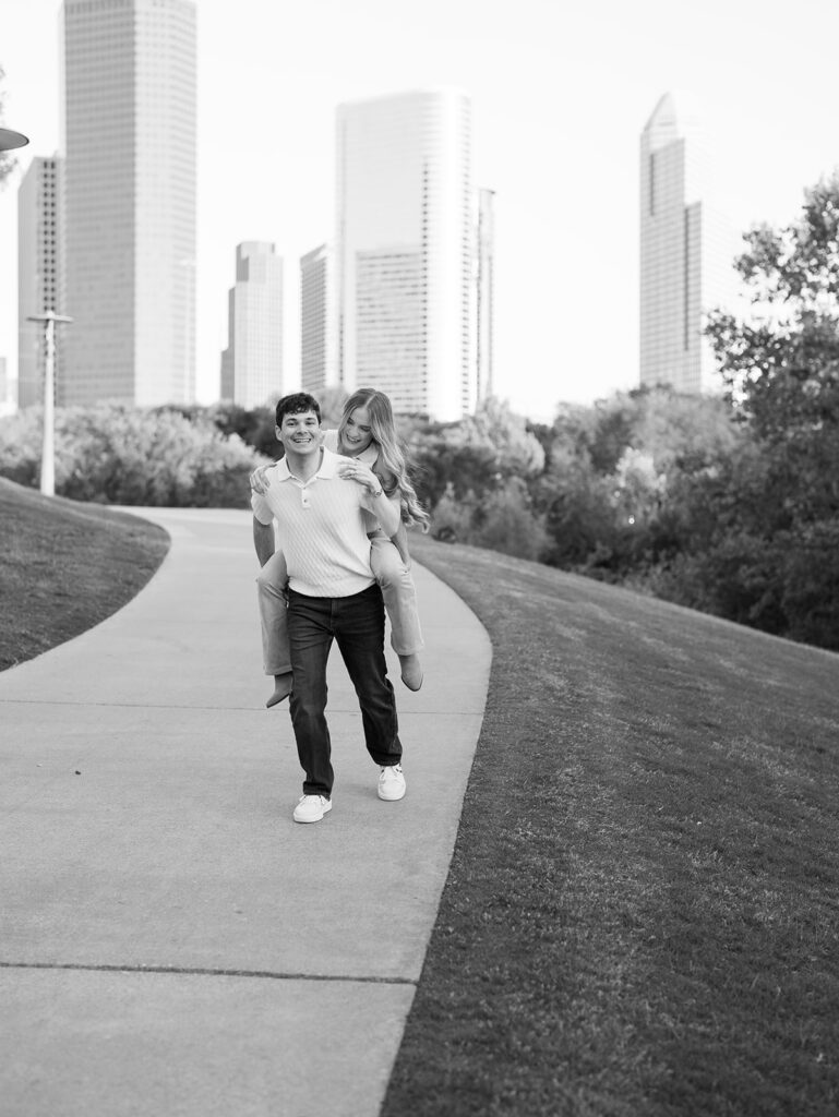 boulevard oaks engagement photos in houston