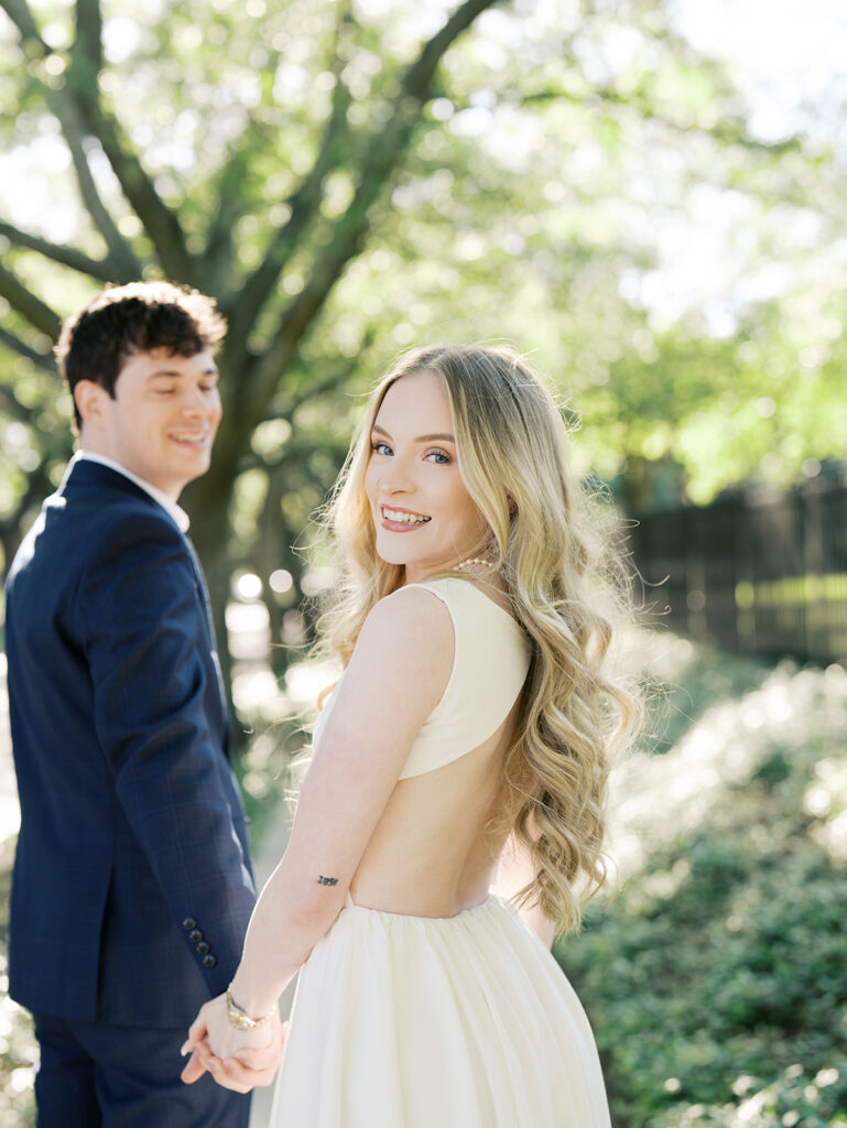 Elegant Houston Engagement Photos in Boulevard Oaks