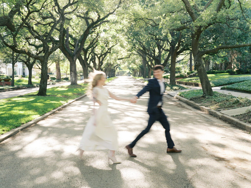 Elegant Houston Engagement Photos in Boulevard Oaks