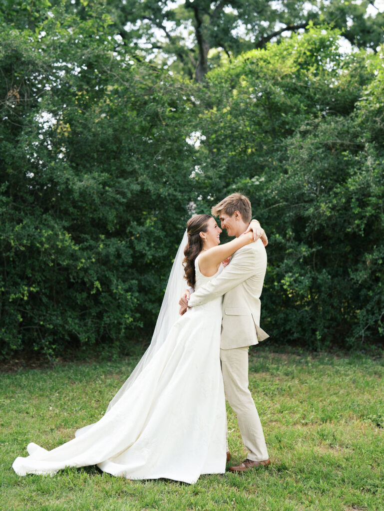 cinematic wedding photos romantic and timeless