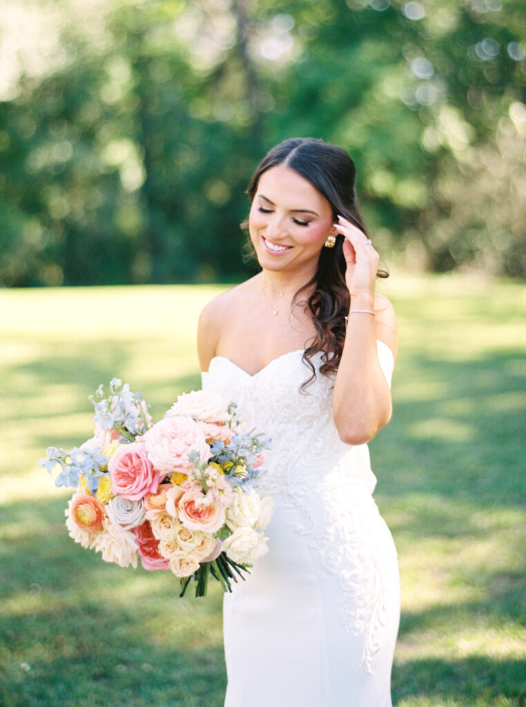 outdoor texas wedding photos in the woodlands houston wedding photographer