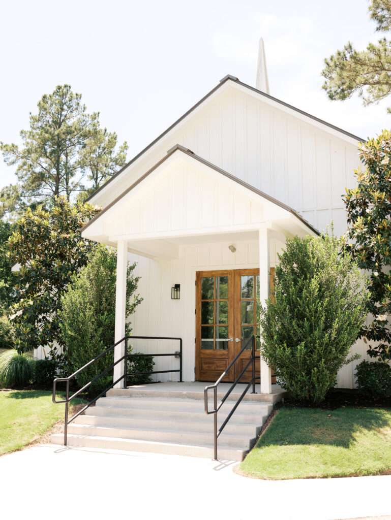 Colorful Woodlands Wedding in Spring Full of Heart and Joy