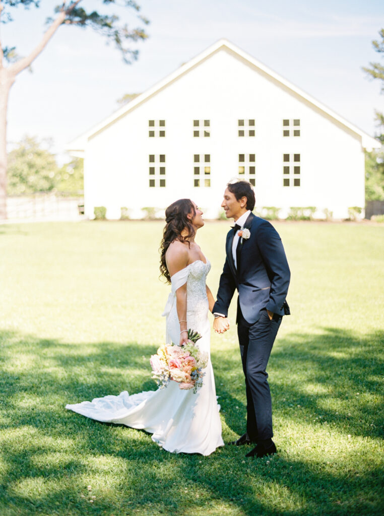 timeless and modern wedding portraits with bride and groom