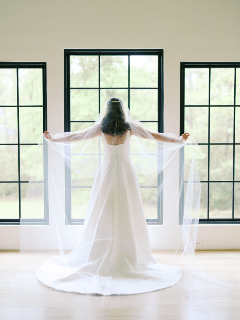 documentary style wedding photos in dallas texas