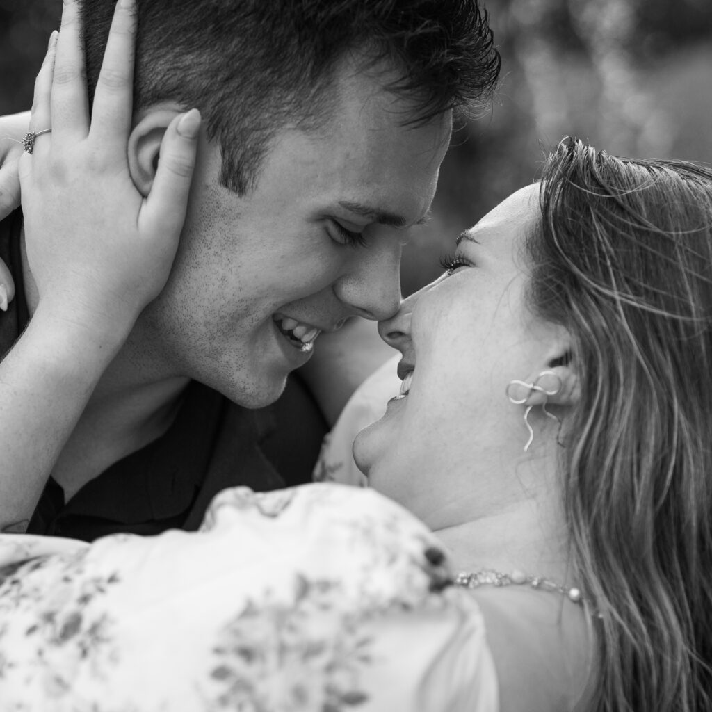 romantic couple photos engagement photoshoot