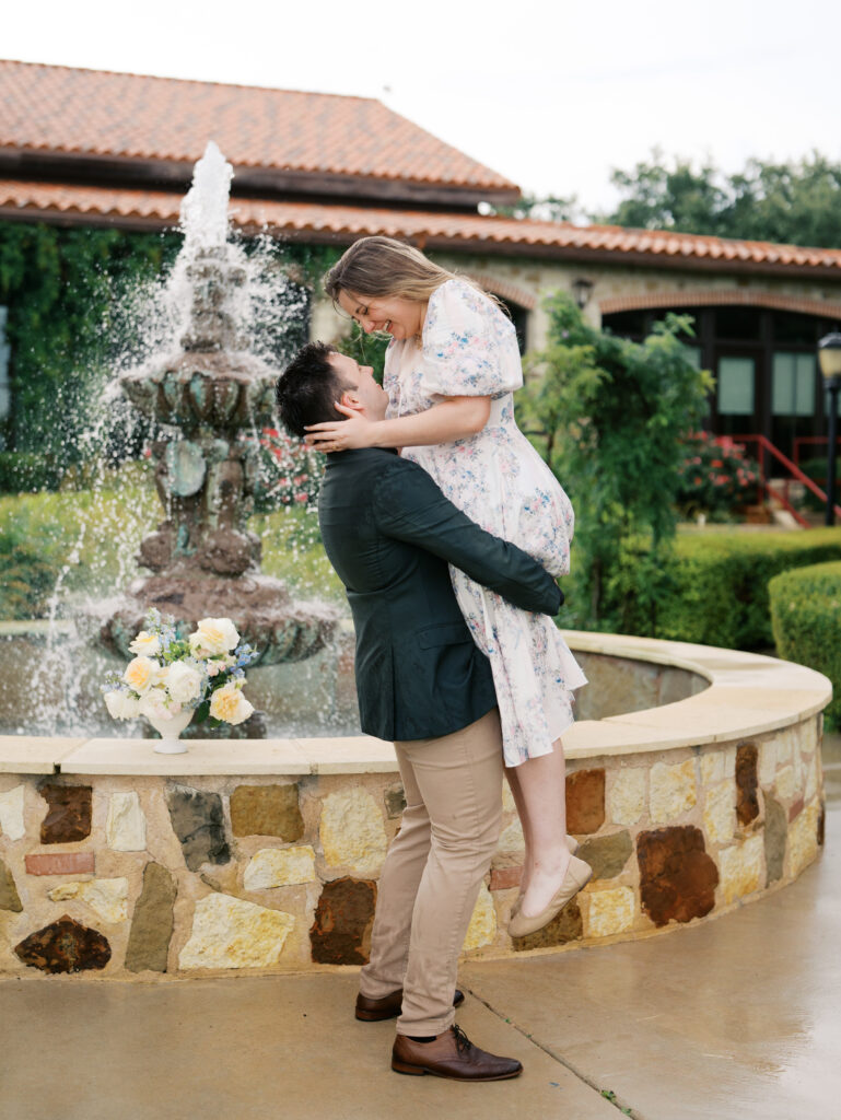romantic couple photos engagement photoshoot
