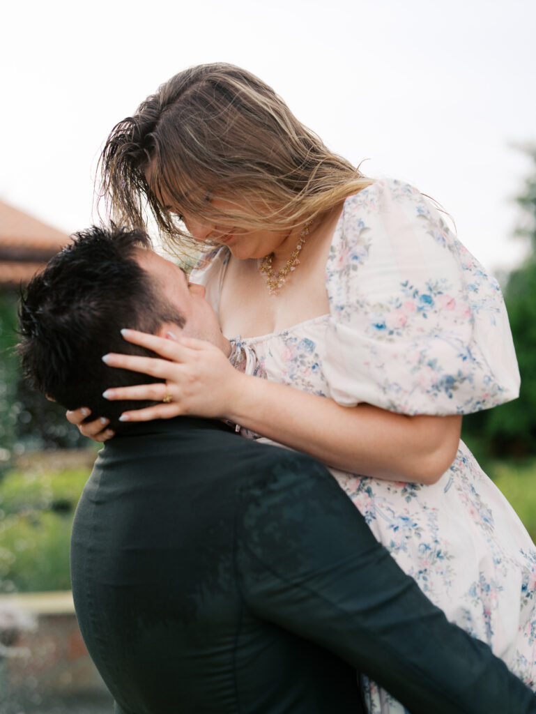 romantic couple photos engagement photoshoot