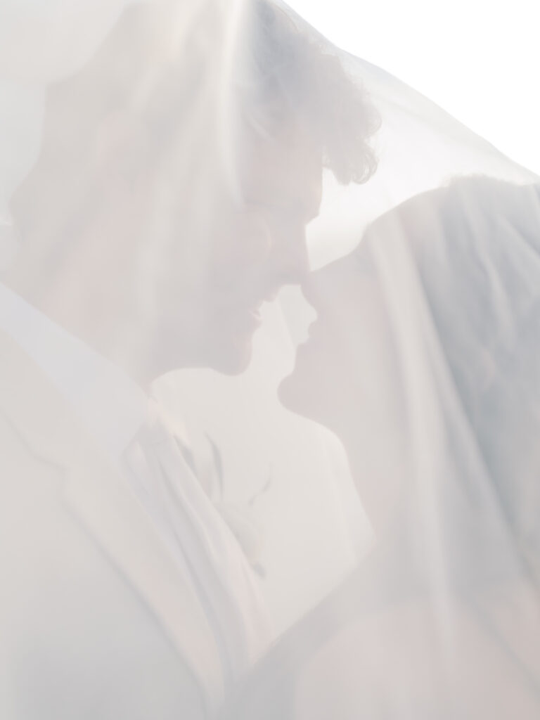 romantic bride and groom photos timeless and modern