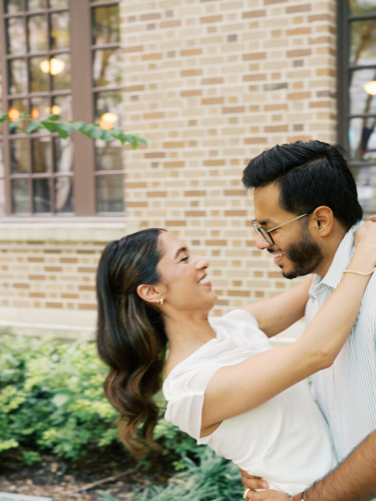 romantic couples photography in texas outdoors