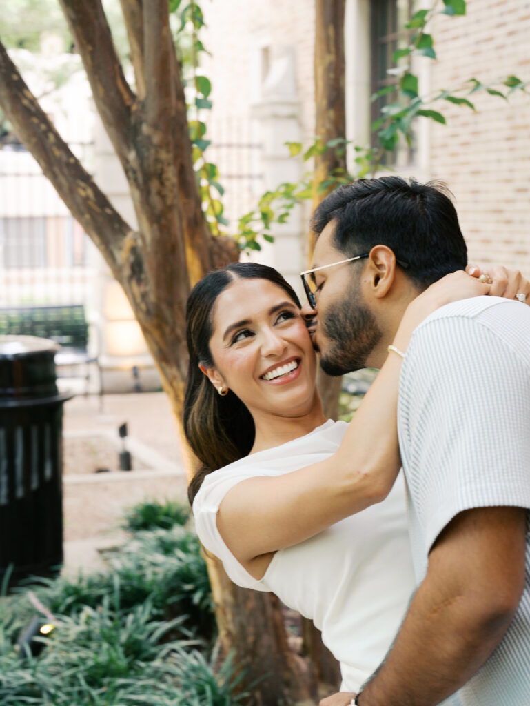 romantic couples photography in texas outdoors
