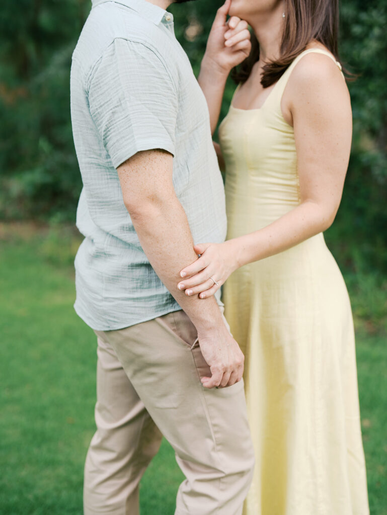 romantic couple photos in the park in houston
