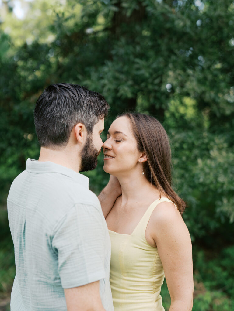 romantic couple photos in the park in houston