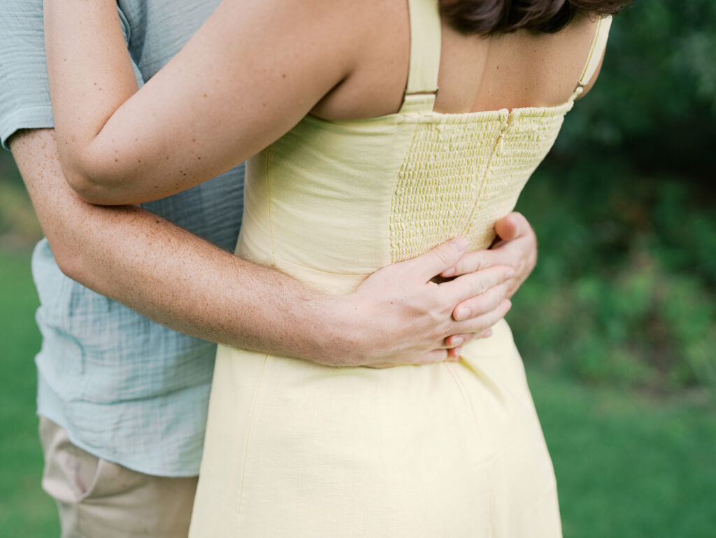 engagement photo outfit details