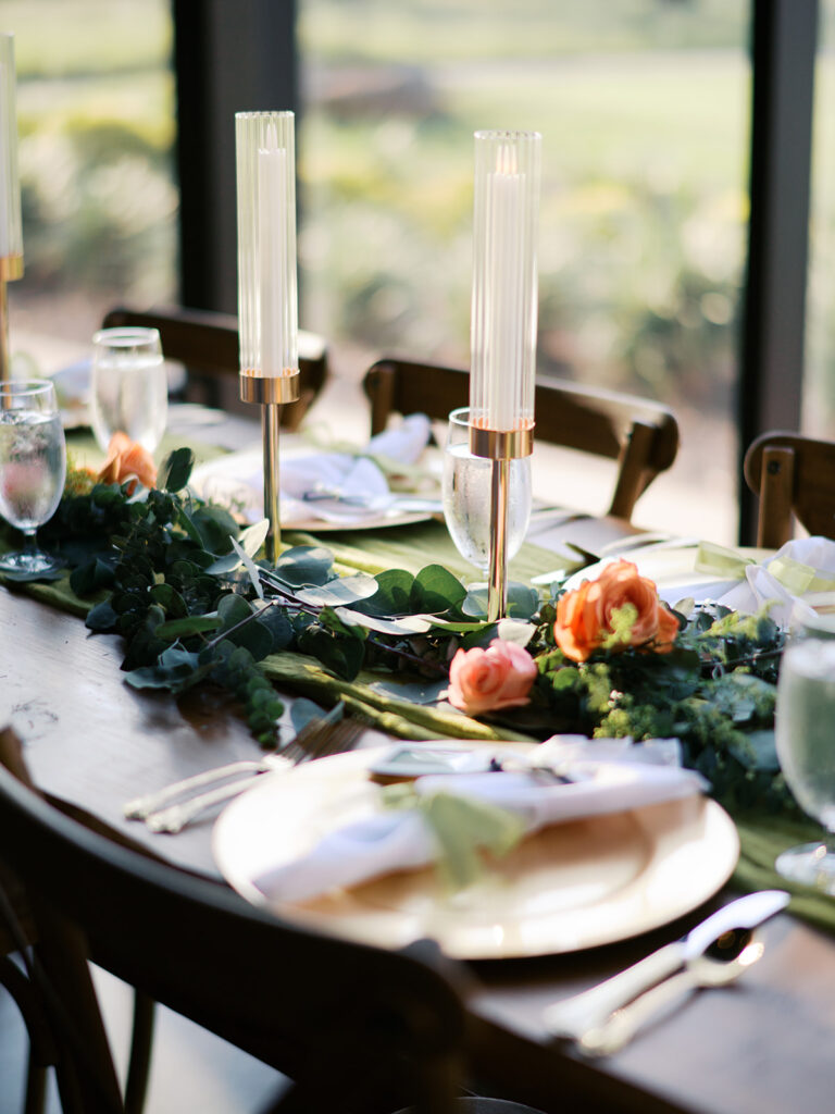 cocktail hour wedding decor