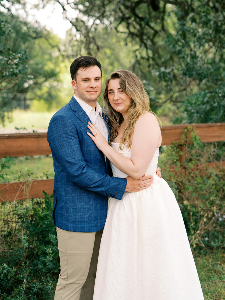 romantic and timeless couple photos outdoors in austin texas