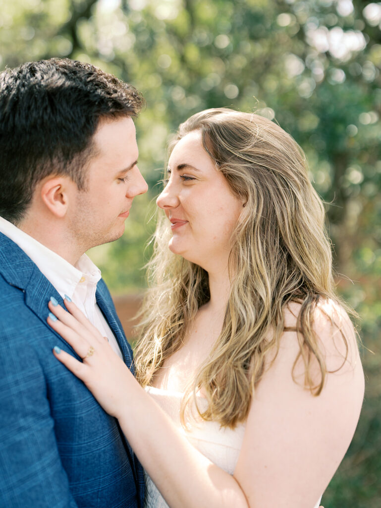 romantic and timeless couple photos outdoors in austin texas