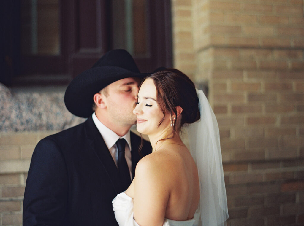 vintage and timeless bride and groom portraits