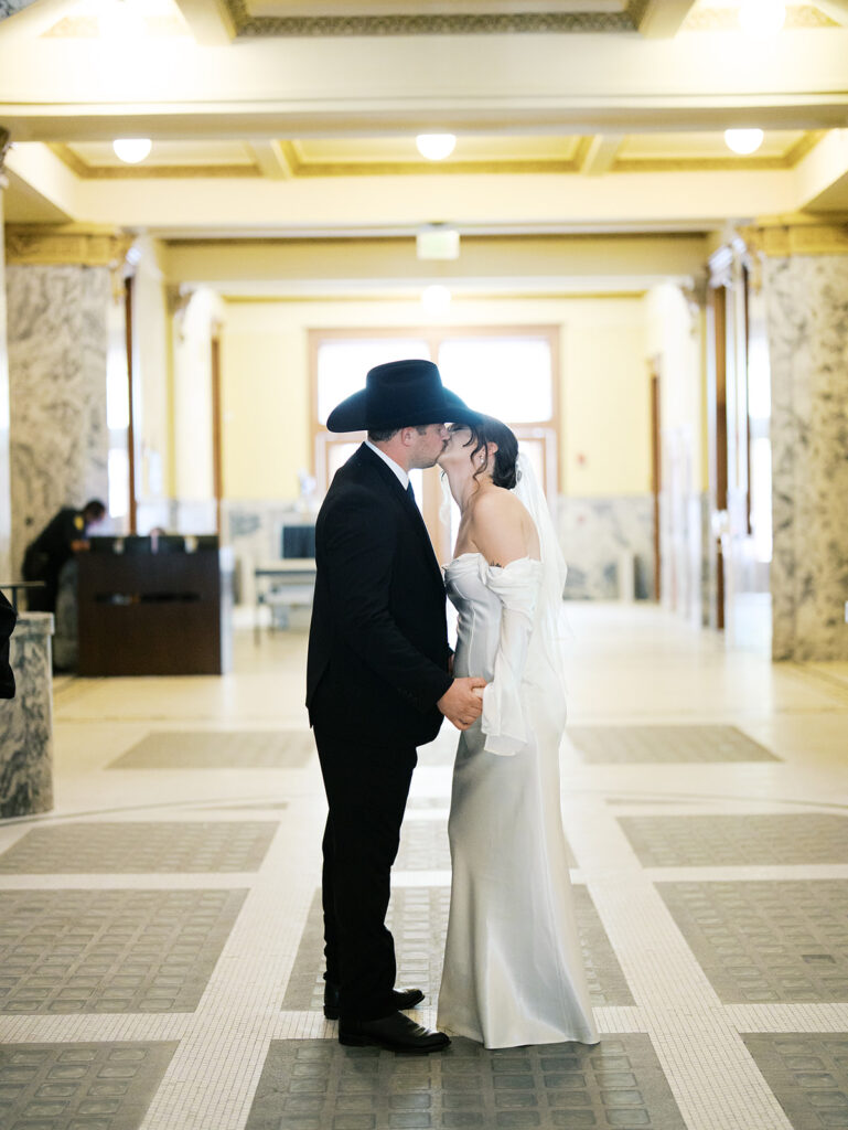 houston courthouse elopement ceremony