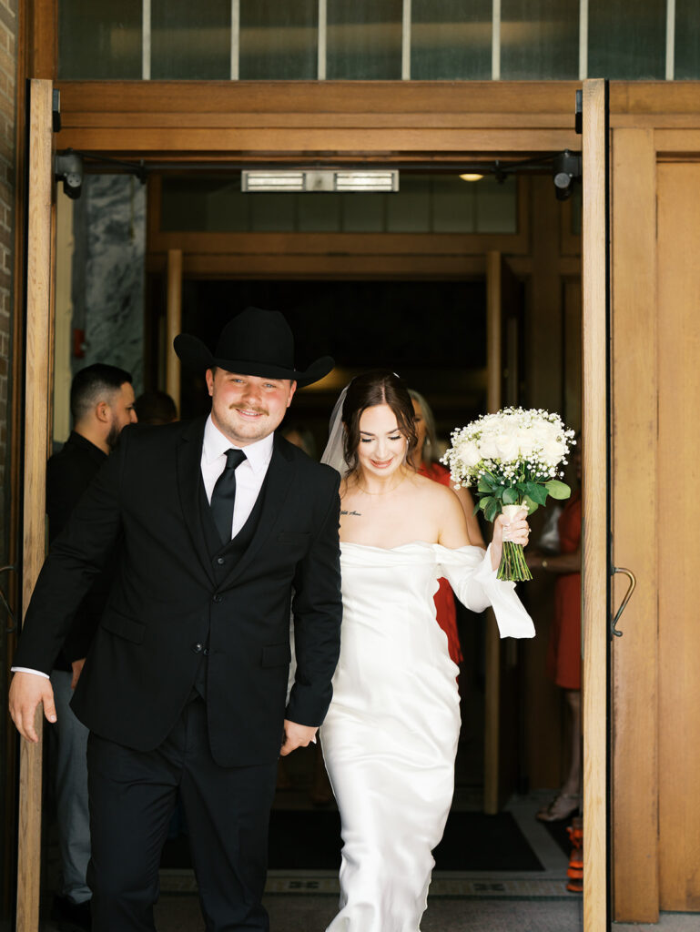 A Houston Courthouse Elopement For a Timeless, Intimate Love Story