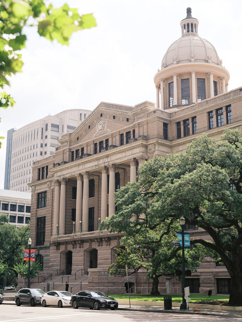 A Houston Courthouse Elopement For a Timeless, Intimate Love Story
