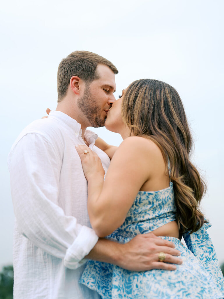 outdoor engagement photos that are timeless and romantic