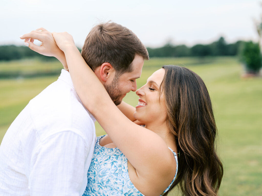 outdoor engagement photos that are timeless and romantic