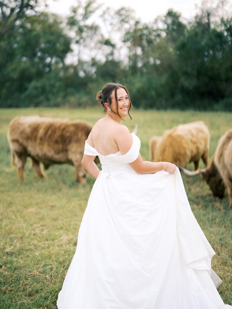 Film-Inspired Wedding Bridal Photoshoot in Houston With a Timeless, Elegant Feel