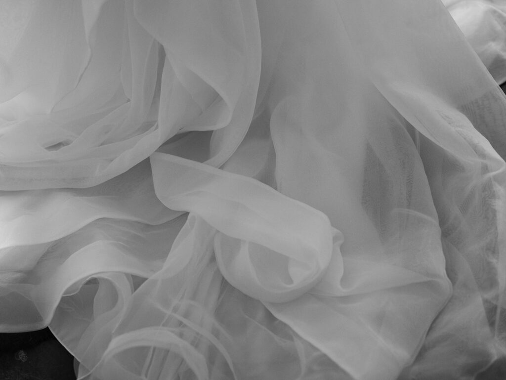 vintage wedding photos of dress train