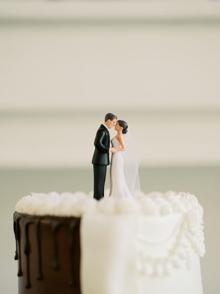 cocktail hour and reception photos at the windrow events indoor space