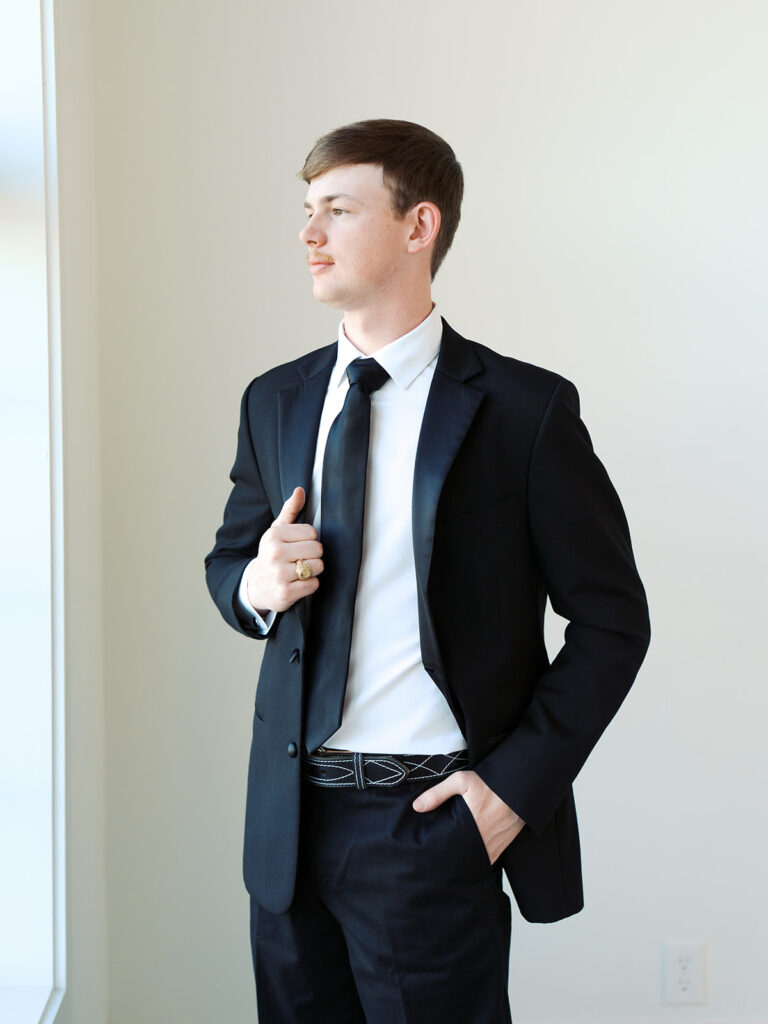 romantic getting ready wedding photos