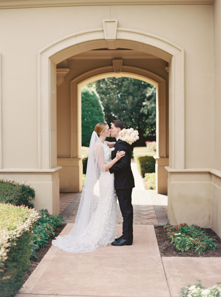 documentary style wedding photos luxury wedding