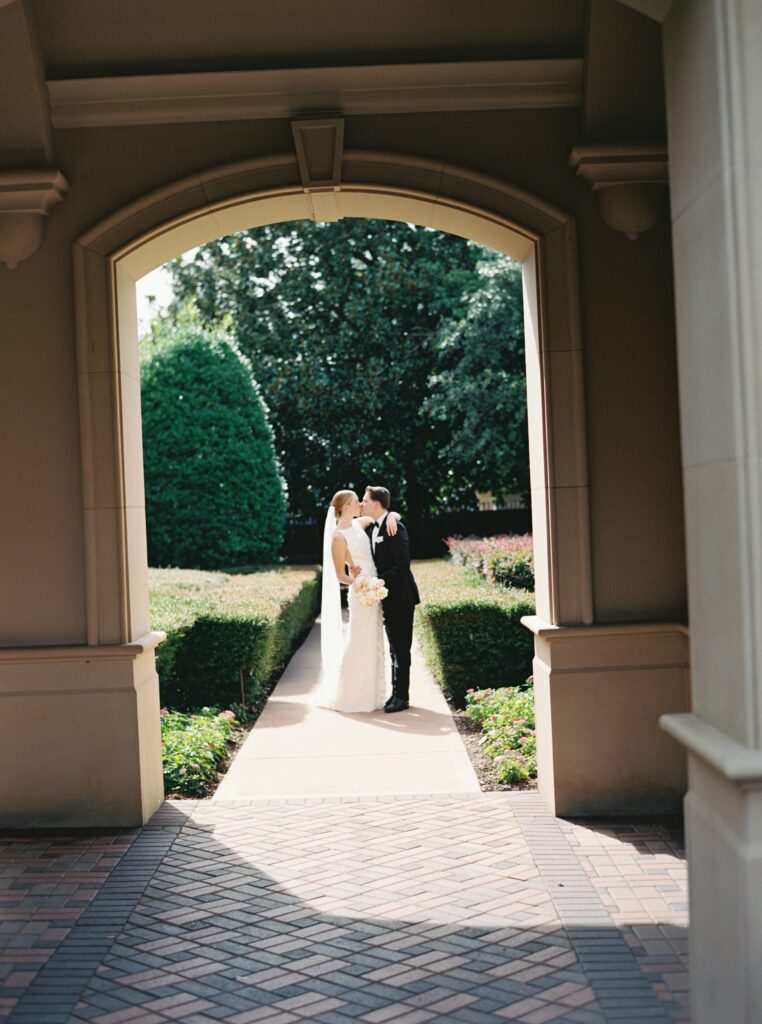 documentary style wedding photos luxury wedding