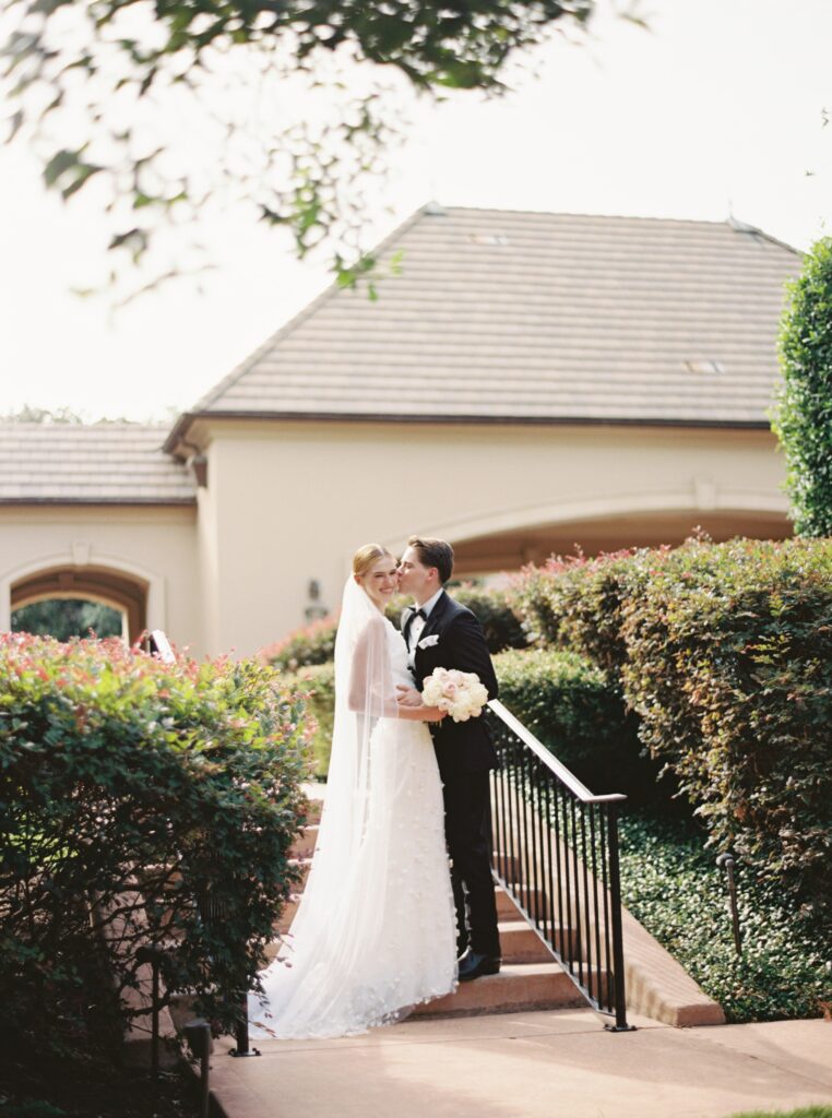 outdoor wedding photos bride and groom timeless and elegant