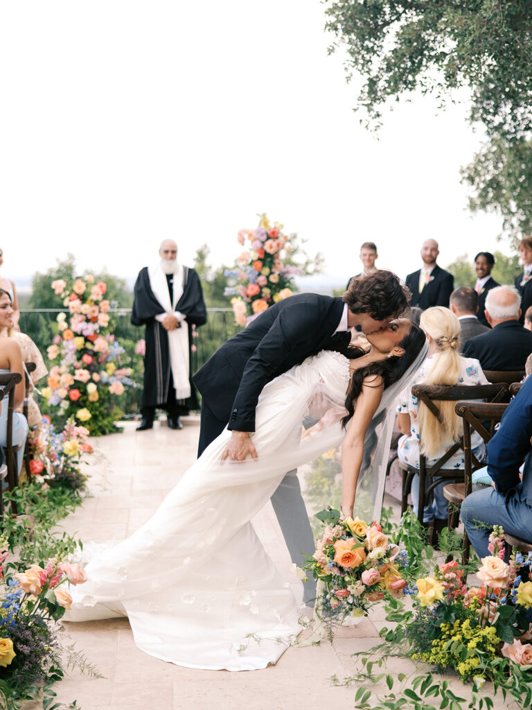 spring wedding ideas and colors palette